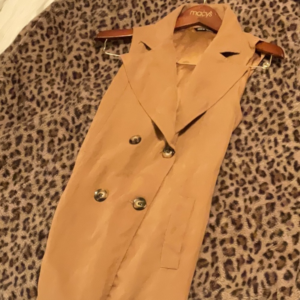 SHEIN sleeveless coat